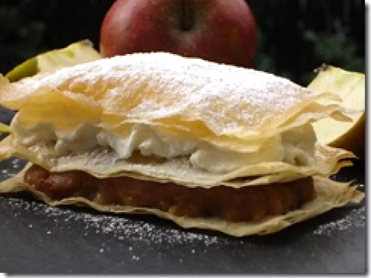 Croustillant de Pommes à la Cannelle et Chantilly au Calvados