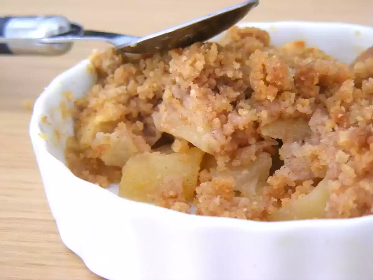 Crumble aux pommes à la farine complète