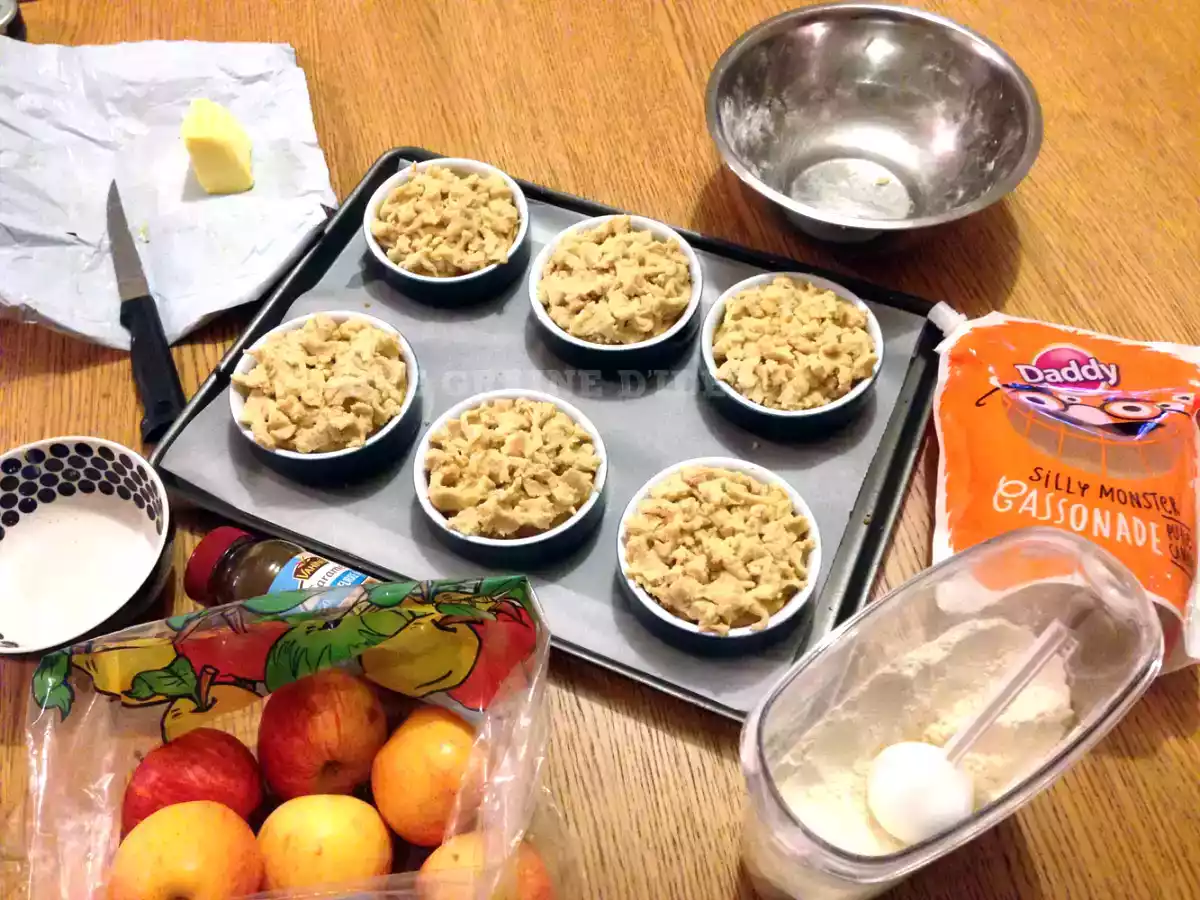 Crumble aux Pommes, Caramel au Beurre Salé et sa boule de Glace Vanille - photo 3