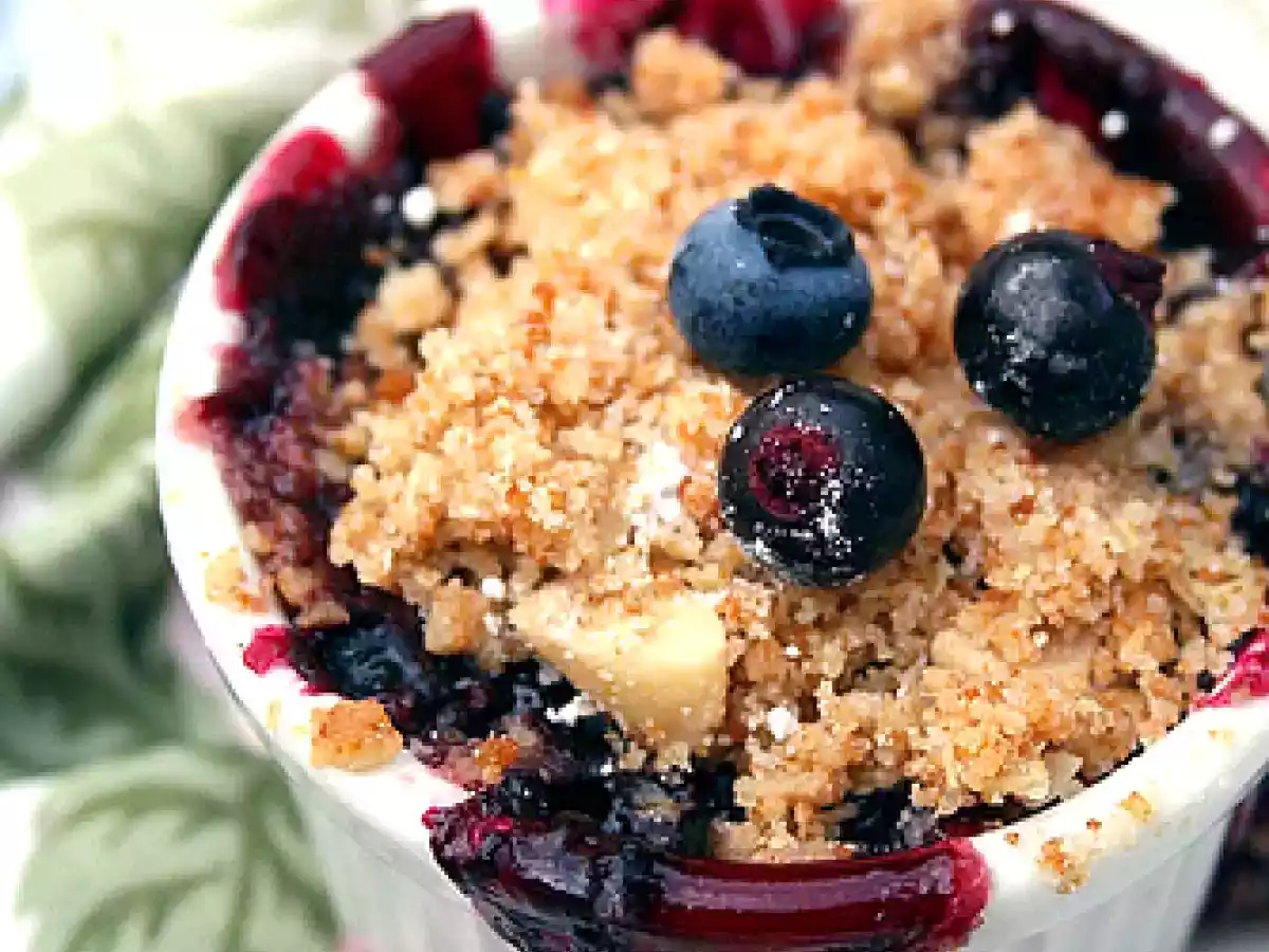 Crumble-Crisp au Cassis & Amandes