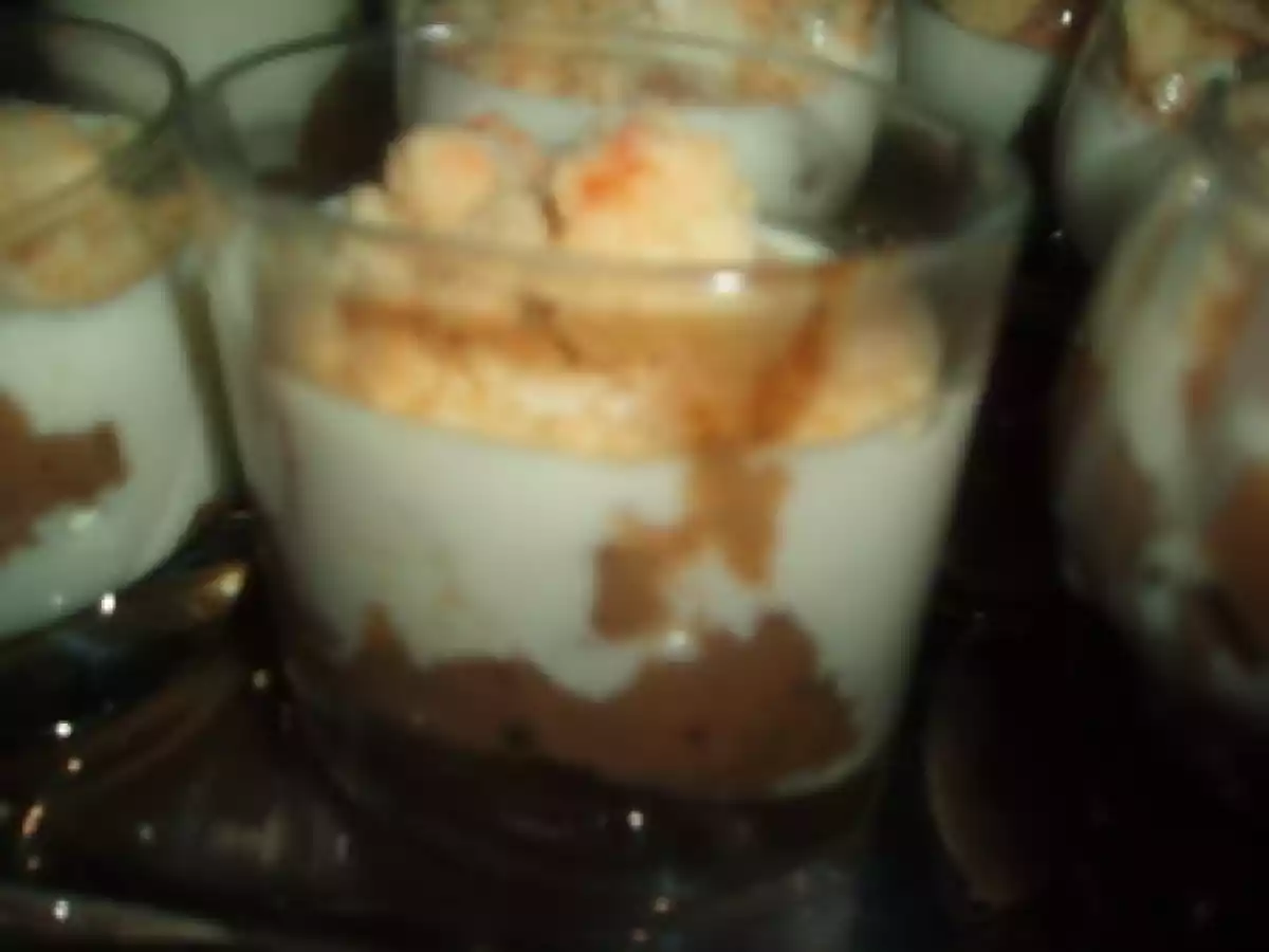 Crumble d'aubergines à la crème de chévre, en verrines