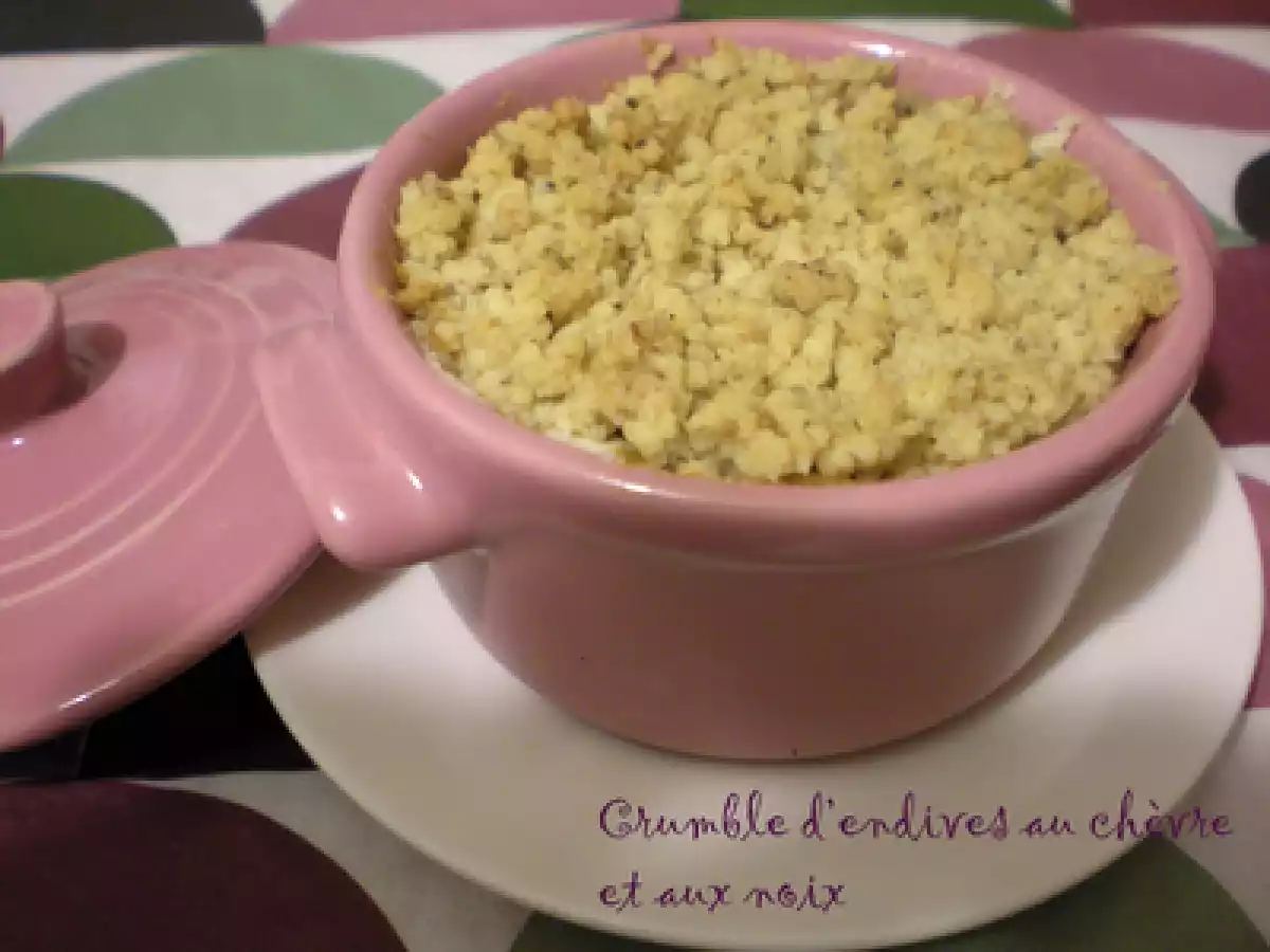 Crumble d'endives au chèvre et aux noix