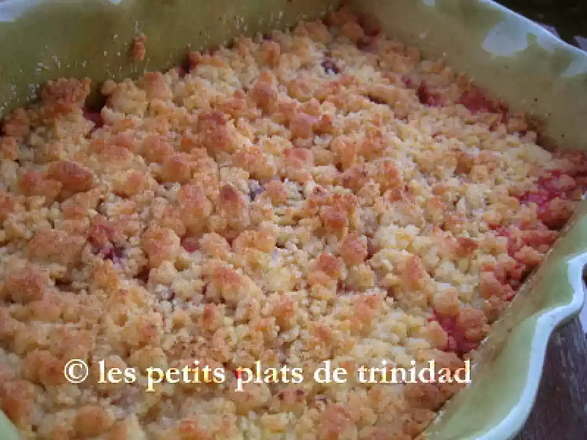 Crumble de cerises, pommes, chocolat blanc