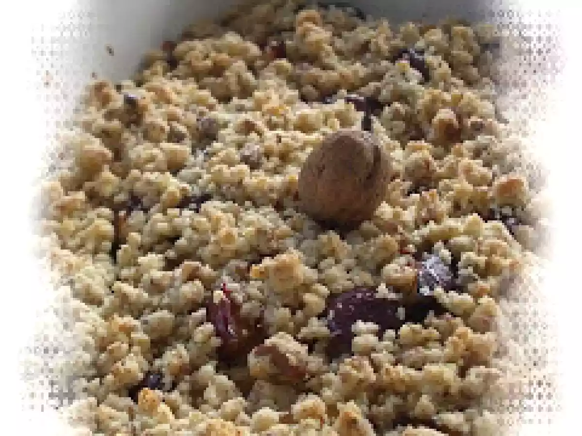 Crumble de saison... Strates Poires et Prunes sous Croûte croustillante aux noix