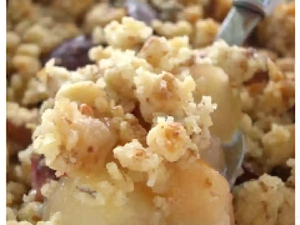 Crumble de saison... Strates Poires et Prunes sous Croûte croustillante aux noix - photo 2