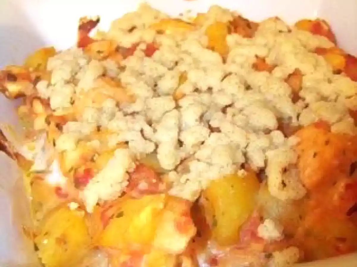 Crumble de saumon aux courgettes, poireaux et pommes de terre