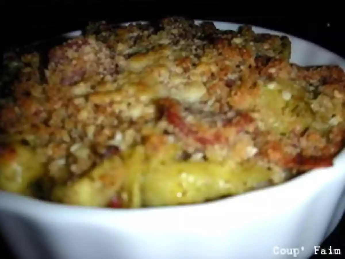 Crumble de tortellini au pesto, jambon cru et parmesan ...