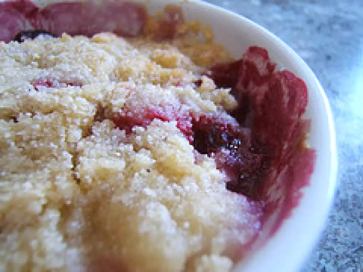 Crumble poire-framboise-chocolat blanc
