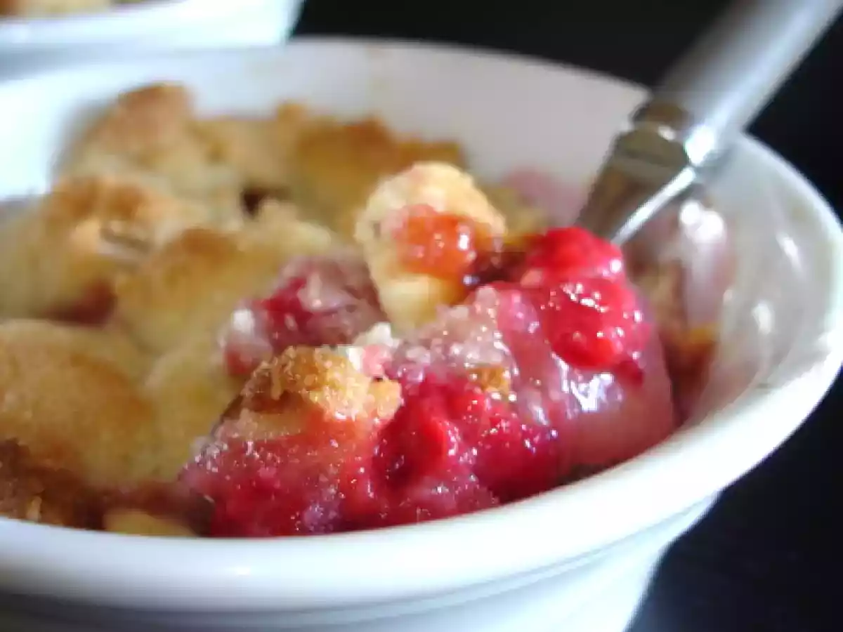 CRUMBLE POIRE-FRAMBOISE-CHOCOLAT BLANC
