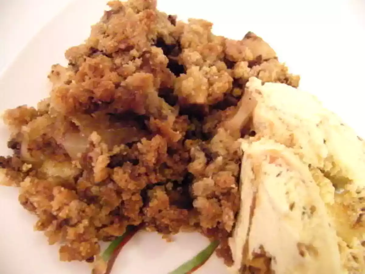 Crumble pommes, poires, bananes et pépites de chocolat