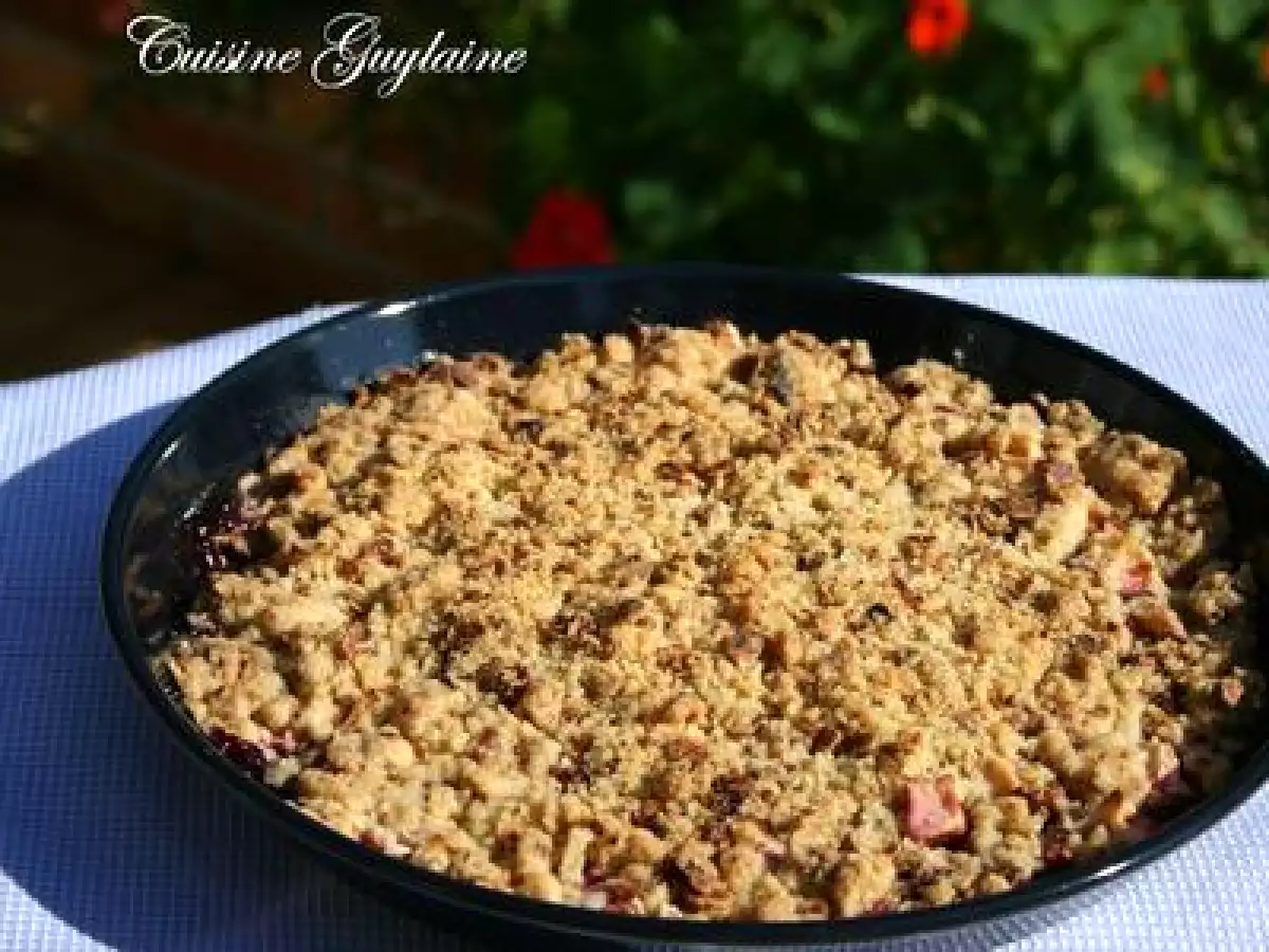 Crumble pommes, poires, groseilles, myrtilles au pralin - photo 3