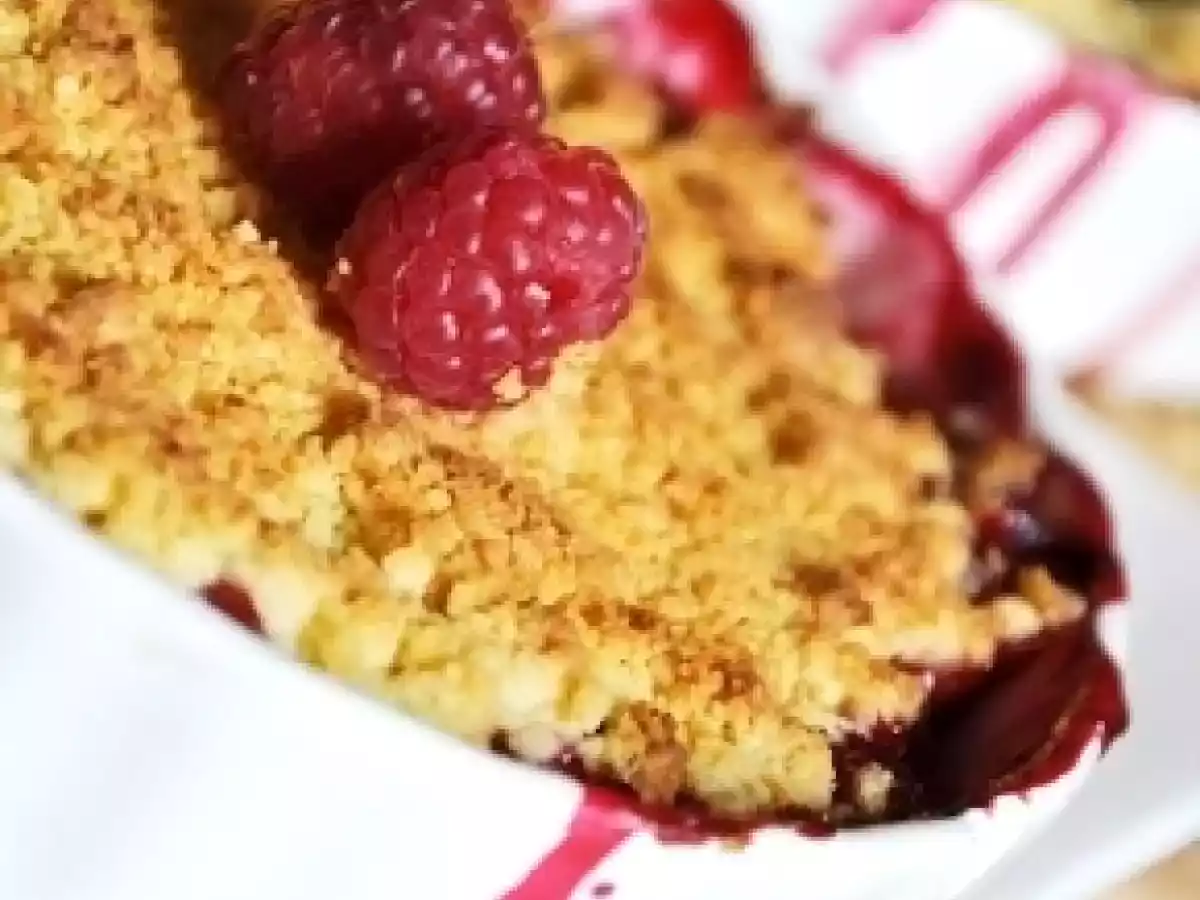 Crumbles individuels aux framboises et amandes