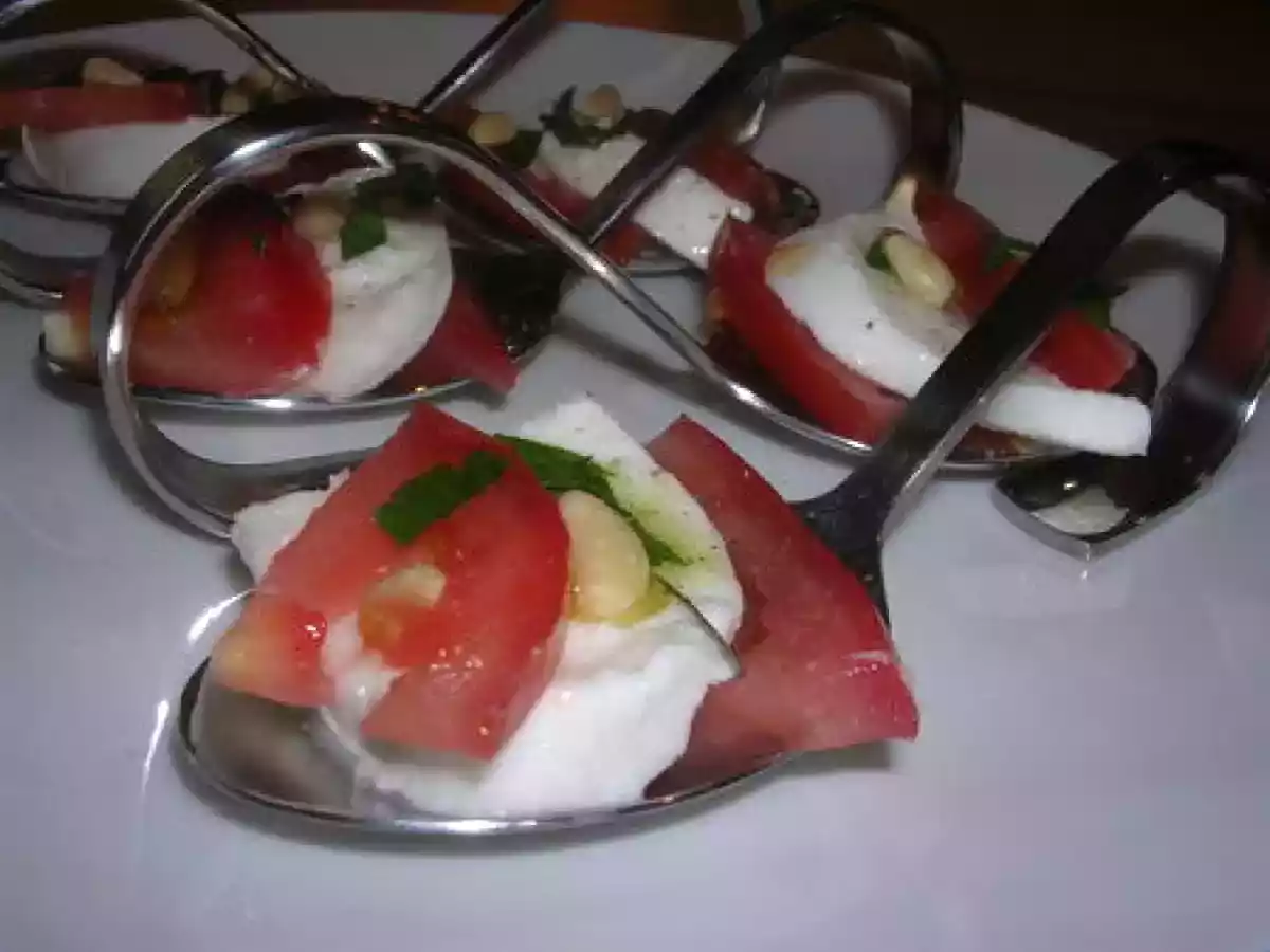 Cuillères tomates mozzarella