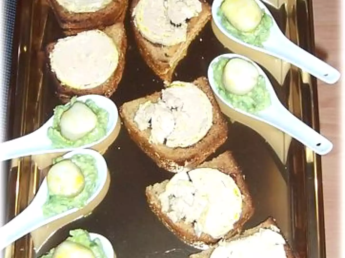 Cuillers apéritives : noix de Saint-Jacques aux agrumes, crème d'avocat