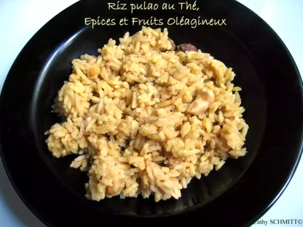 Cuisine indienne : recette du riz pulao au thé, épices et fruits oléagineux