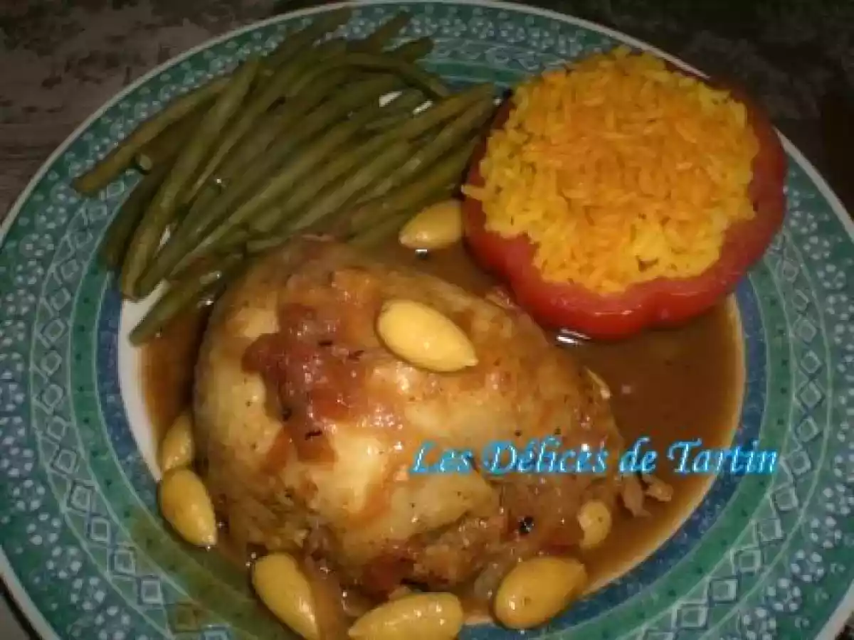 Cuisses de poulet farcies aux abricots secs, sauce au curry japonais et aux amandes