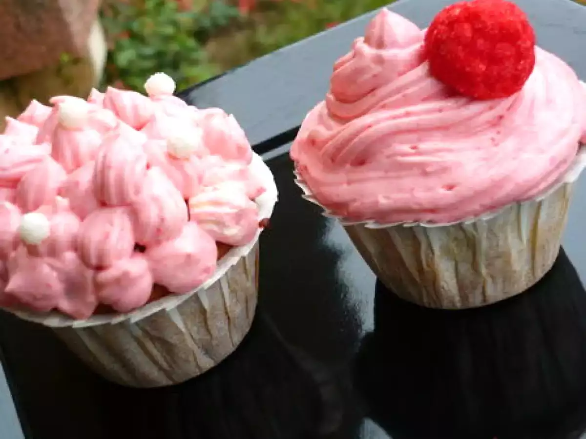 Cupcakes à la fraise séchée et glaçage Tagada - photo 3