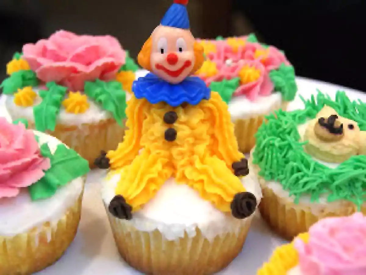 Cupcakes à la vanilla pour mon second projet chez Wilton cake decoration - photo 2