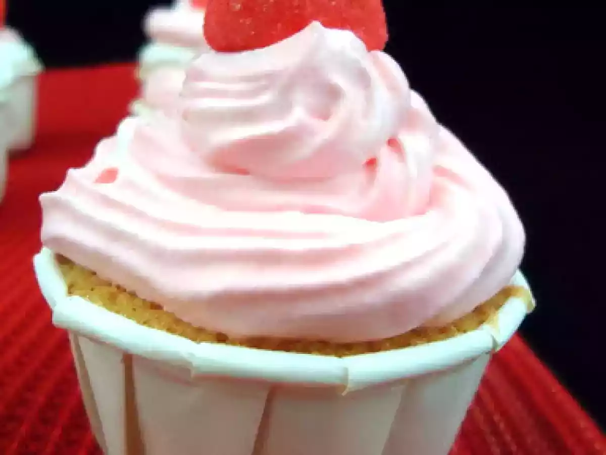 CUPCAKES AUX FRAISES TAGADA