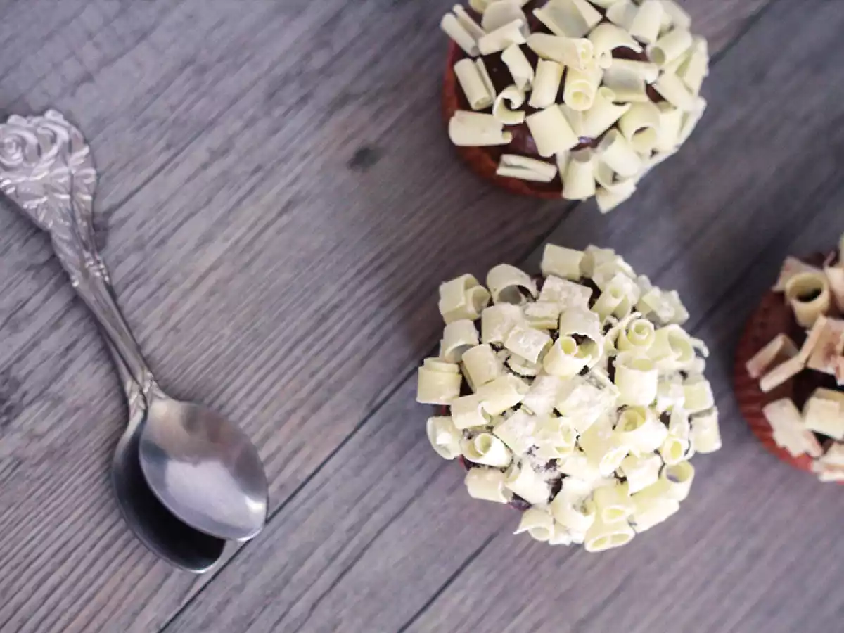 Cupcakes coeur Nutella, glaçage Milka et chocolat blanc - photo 2