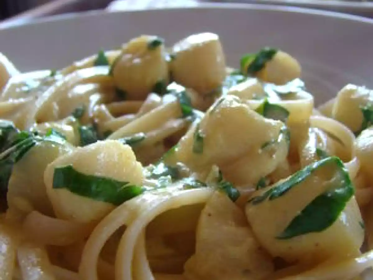 Curry de linguine et pétoncles