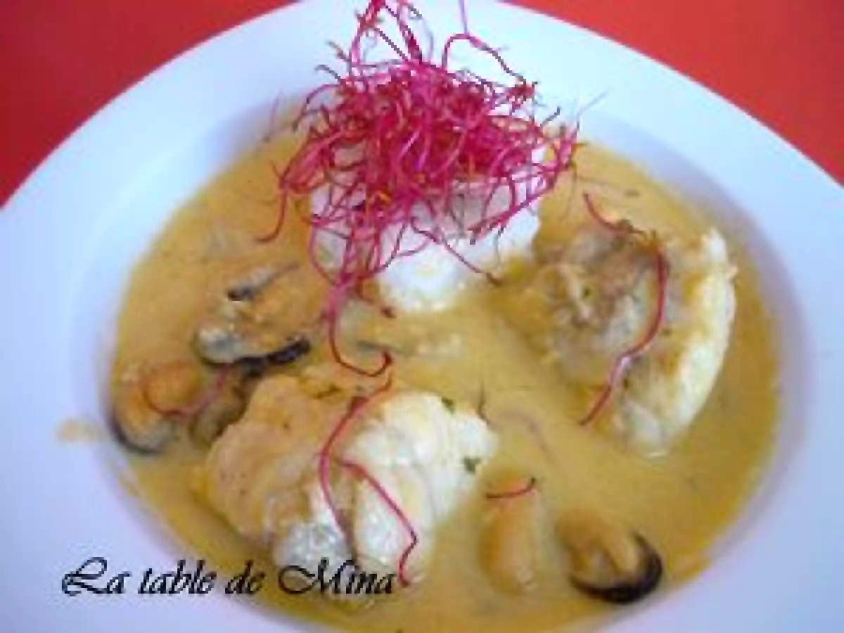 Curry de lotte aux moules et graines germées.