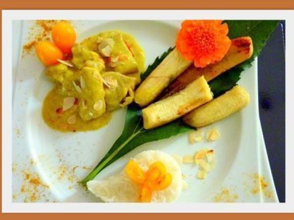 curry de porc lait de coco, bananes