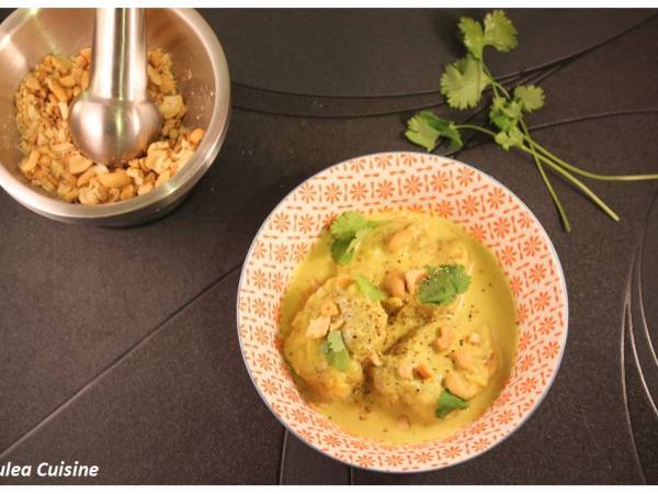 Curry de porc léger, lait de coco et noix de cajou