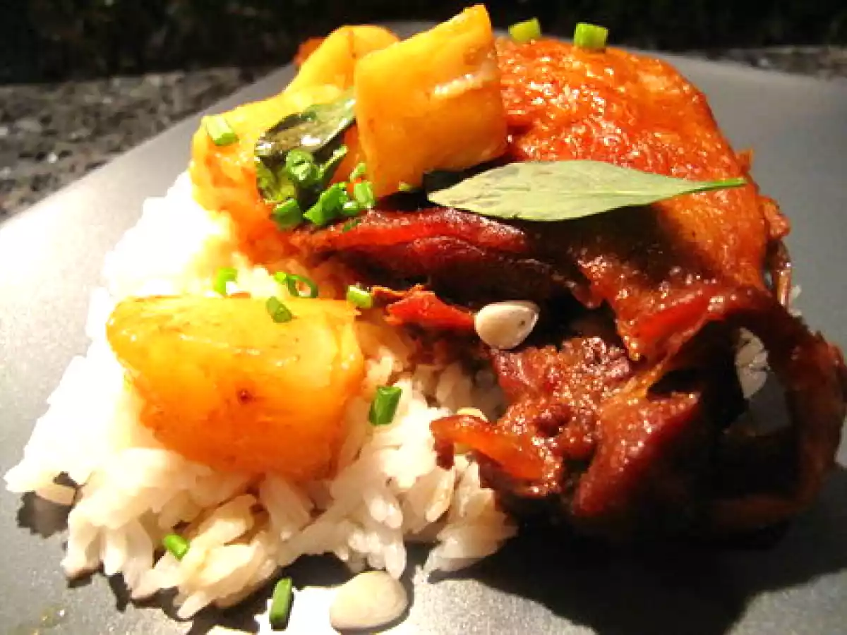 Curry rouge de canard à l'ananas et basilic thaï - photo 2