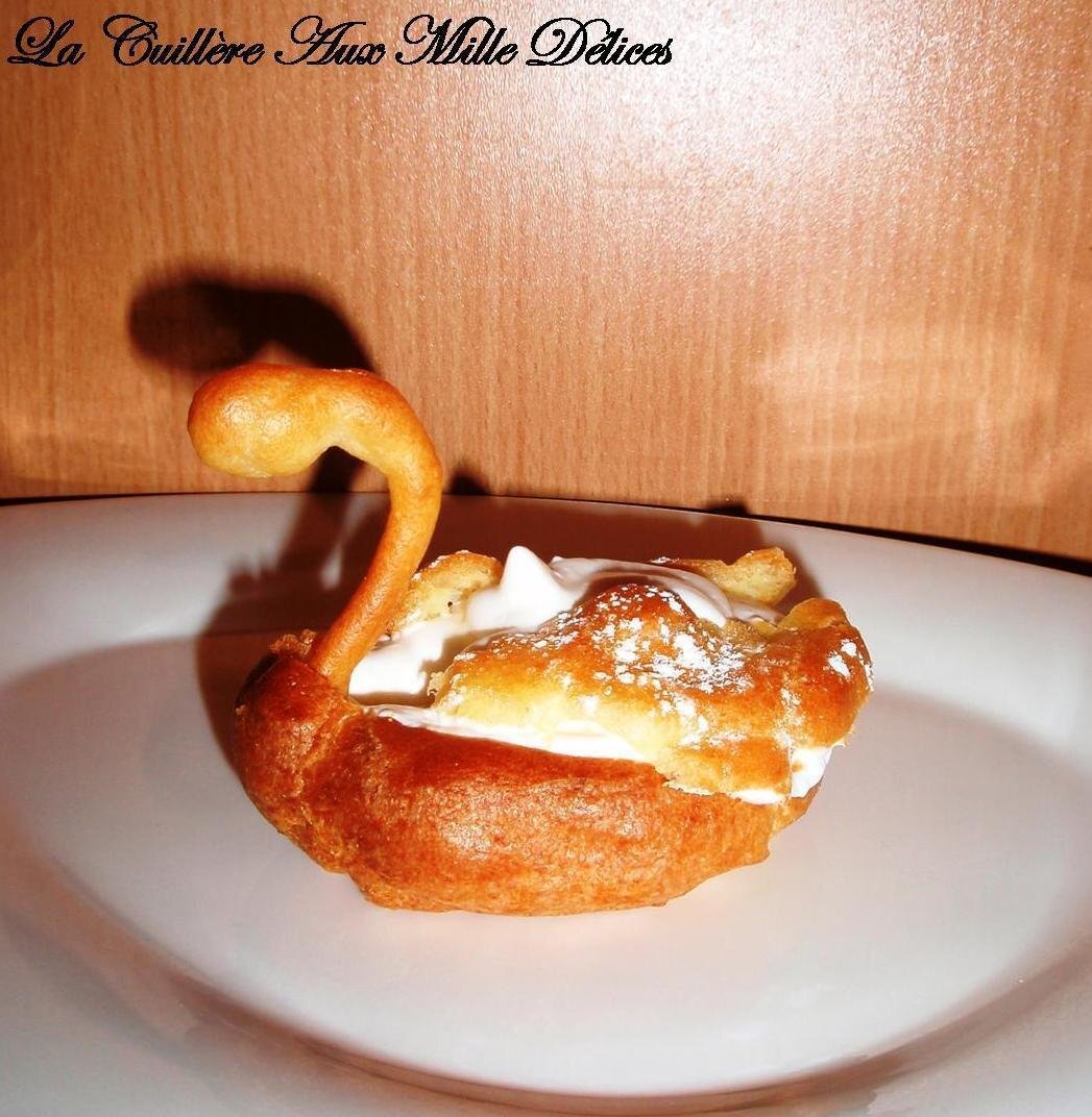 Cygnes A La Chantilly En Pate A Choux P Herme Recette Ptitchef