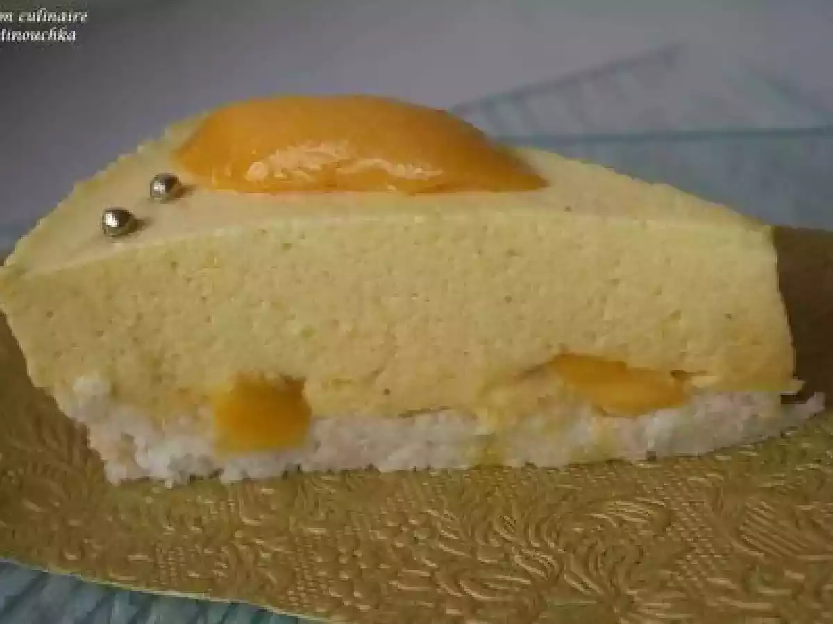 Dacquoise à la noix de coco et son bavarois à la mangue