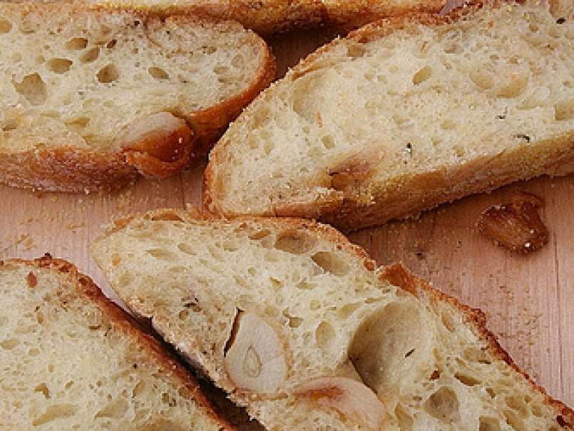 Dan's Garlic Bread - Le Pain à l'Ail Confit de Dan