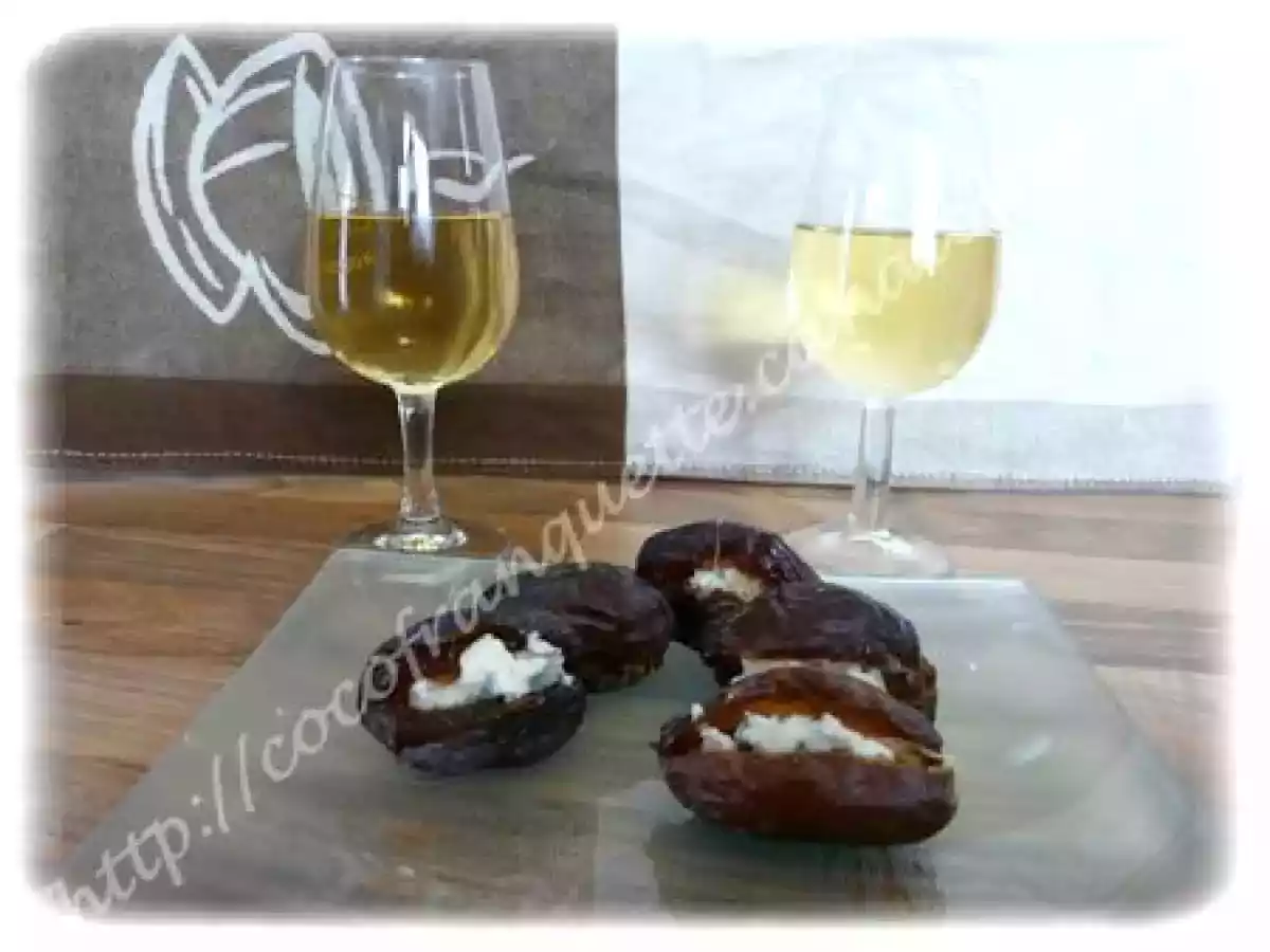 Dattes medjoul (ou medjool) au Roquefort