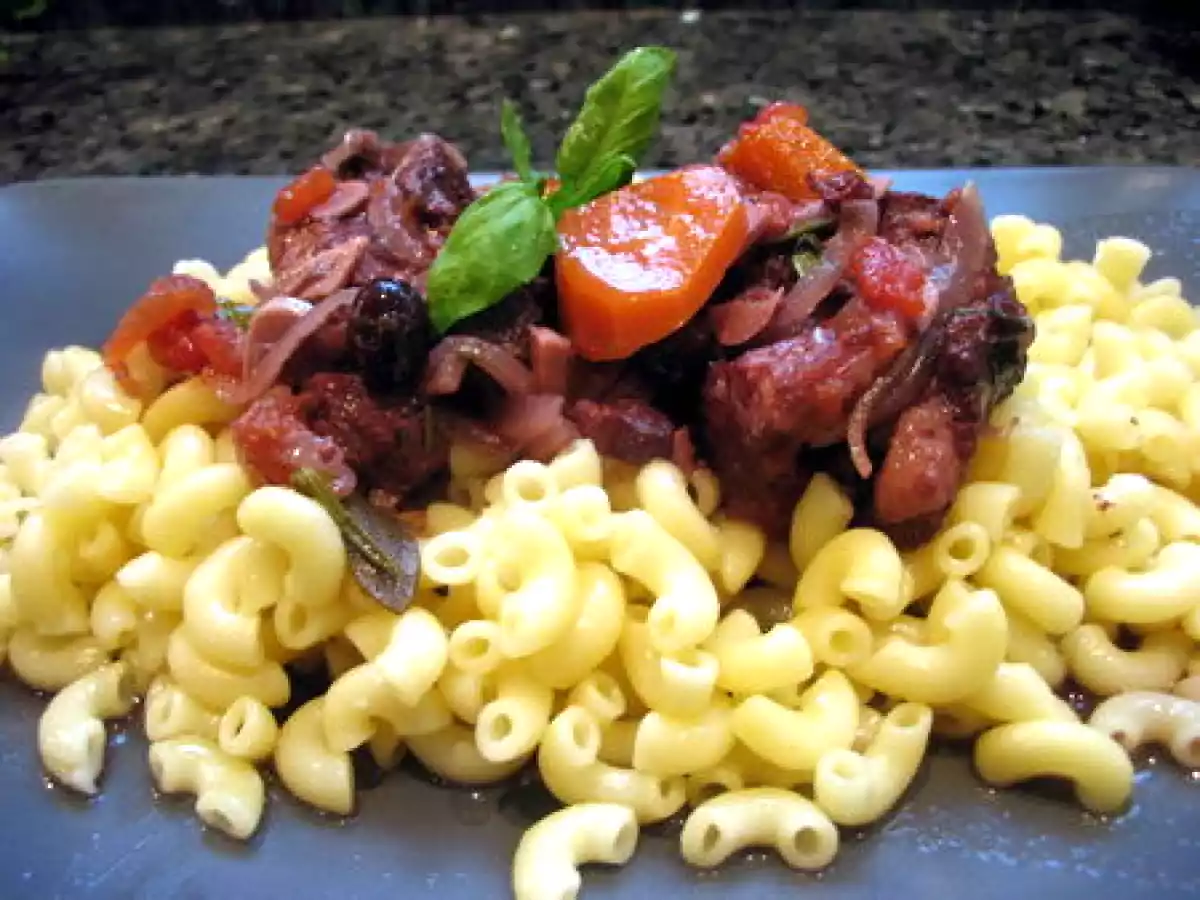 Daube d'agneau au basilic et aux olives niçoises selon Robuchon et Michel Cliche