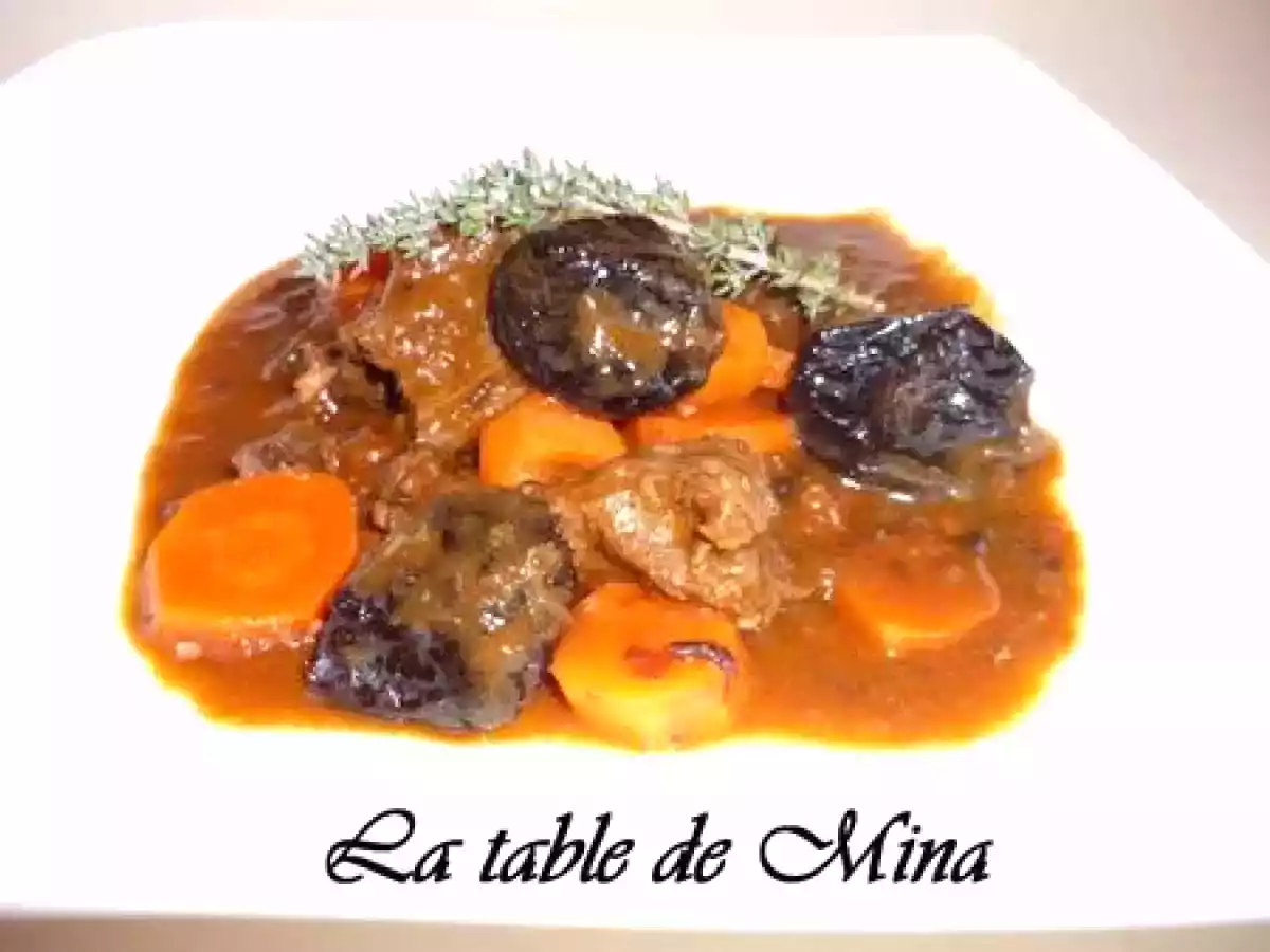 DAUBE DE BOEUF AUX PRUNEAUX