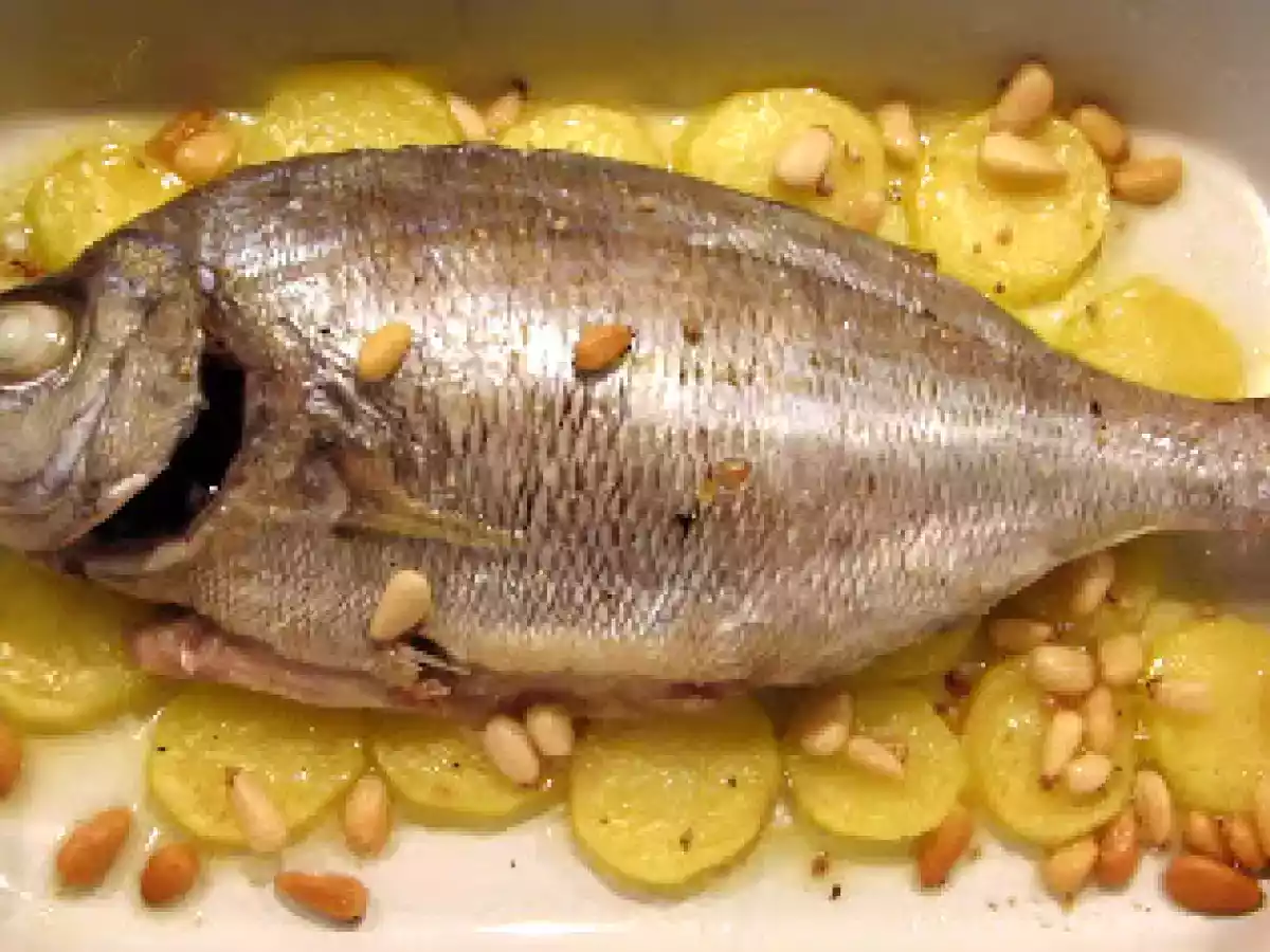Daurade aux pignons des pins - Dorade mit Pinienkernen