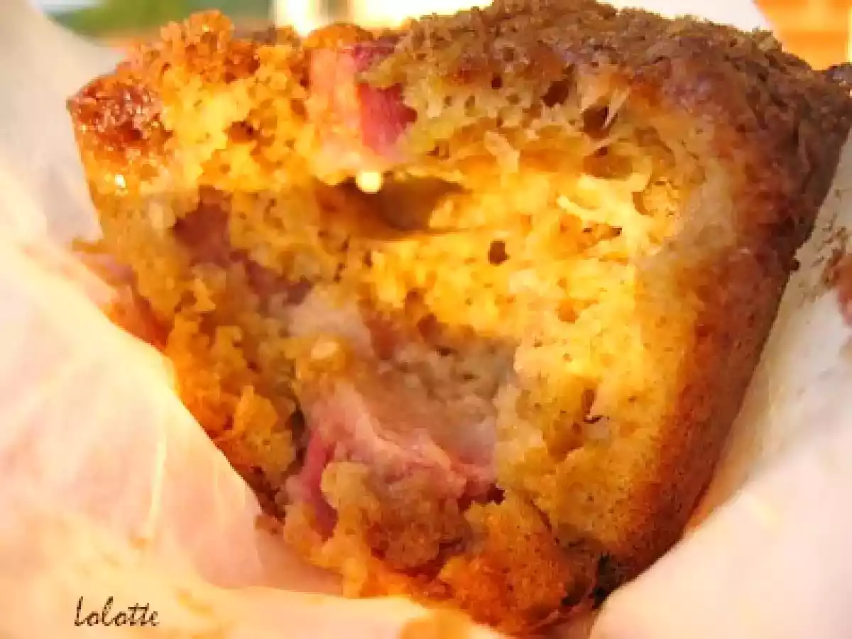 Délicieux muffins de Nigella ! Rhubarbe, lait ribot, germe de blé, streusel cannelle?