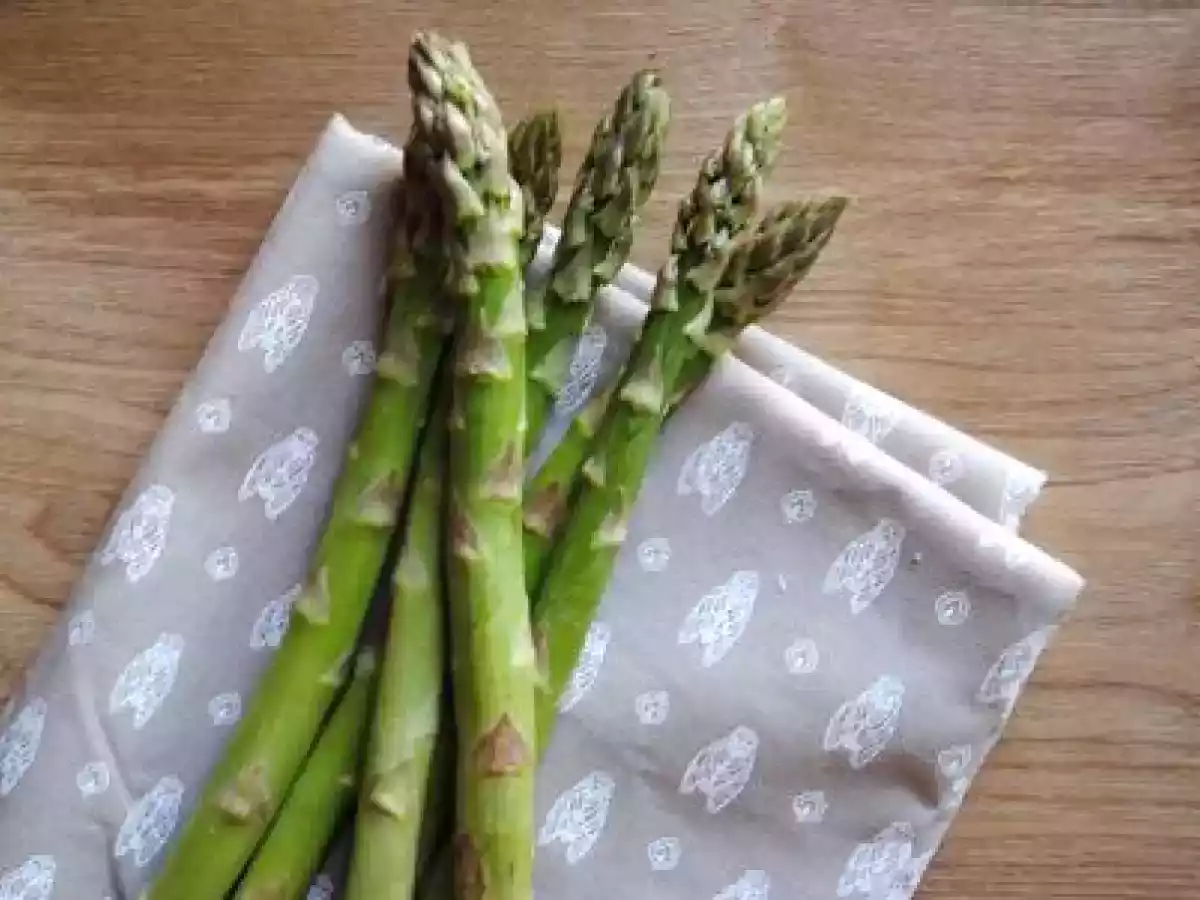 Demoiselles vertes: Asperges grillées au four.