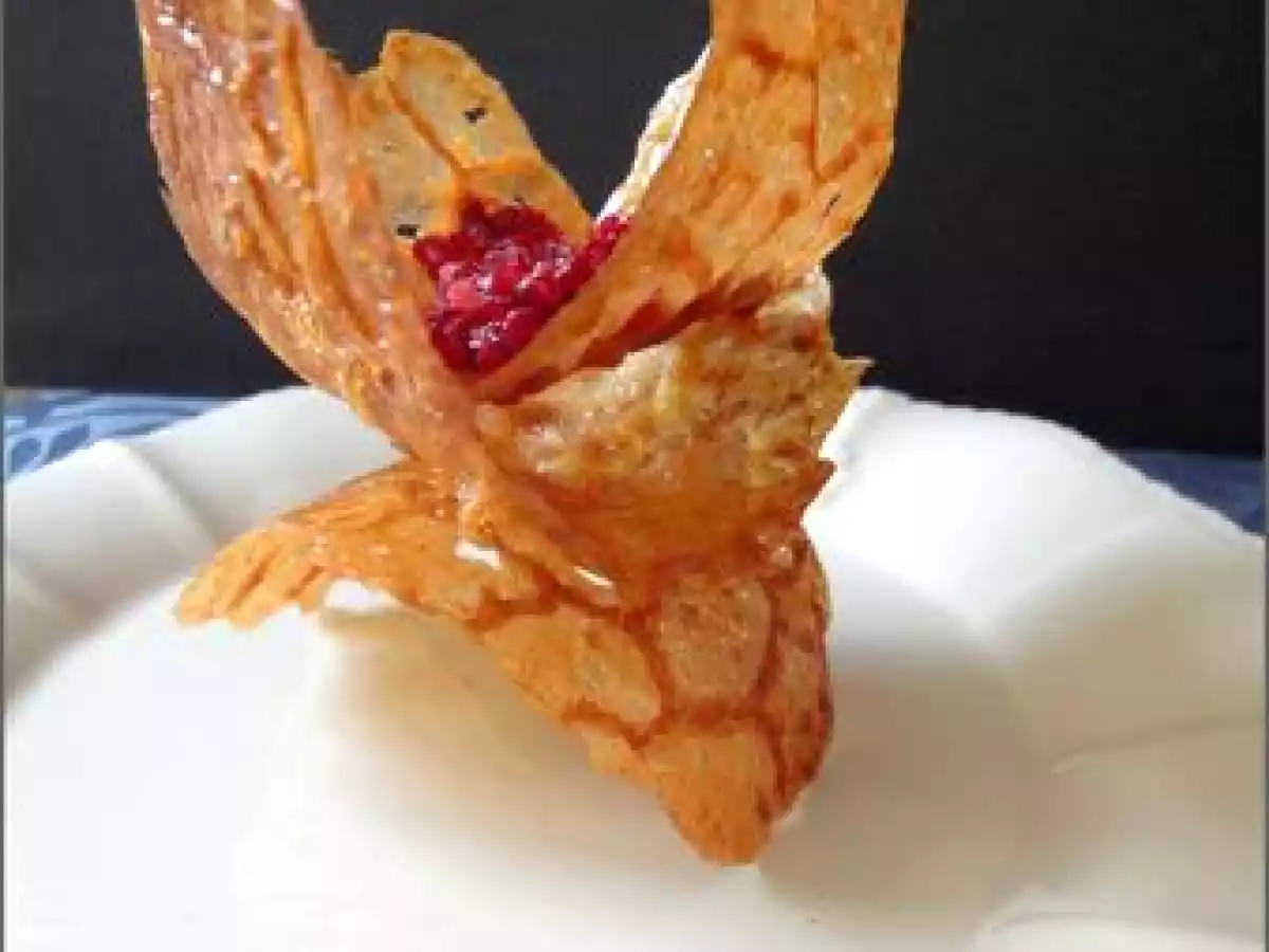 Dentelle croustillante de caramel aux framboises