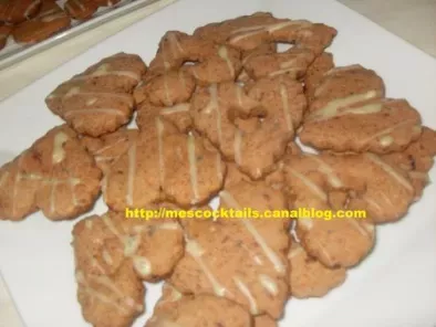 Des biscuits complets saveur orange et cannelle