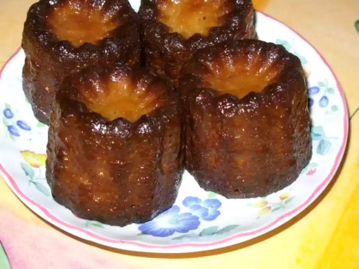 Des cannelés bien dorés dans le poulailler !