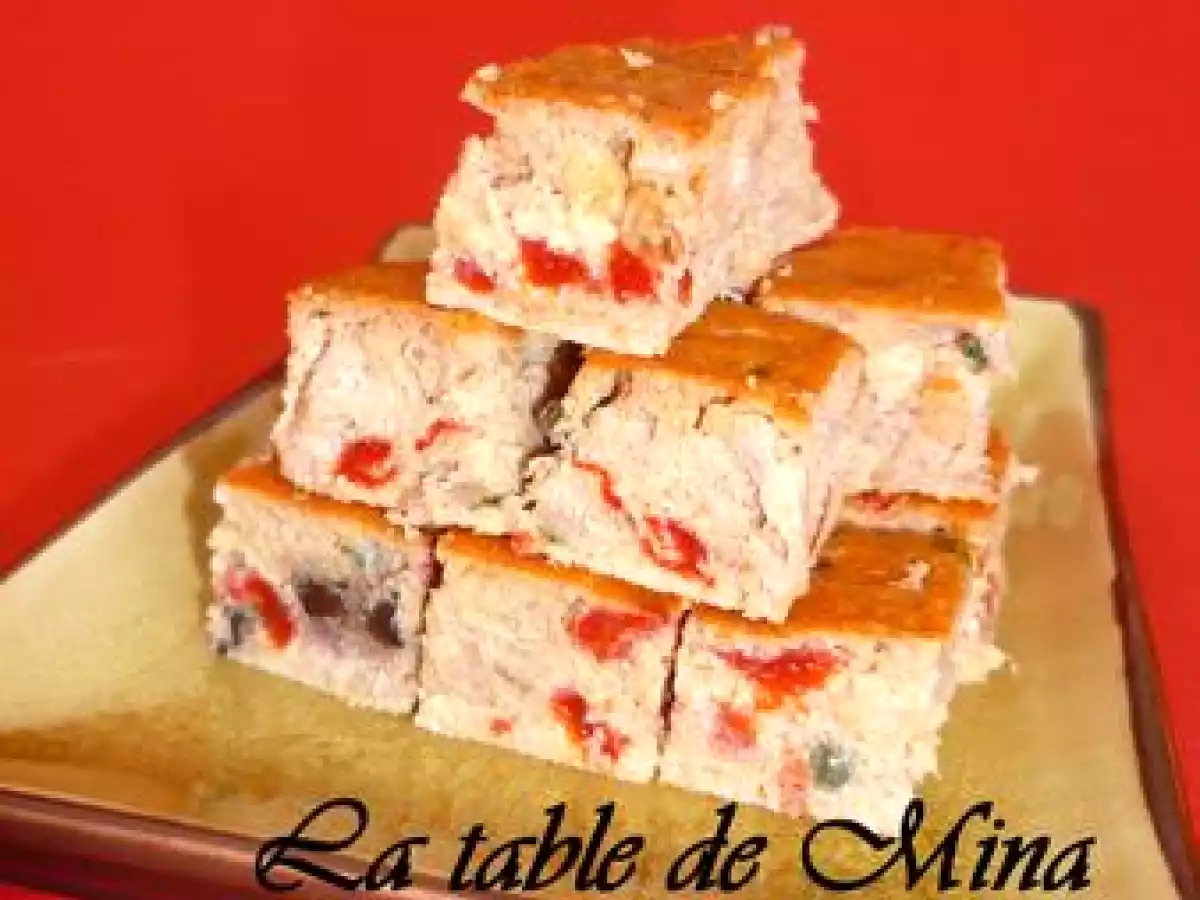 Dés d'omelette au thon et piquillos, cuite au four