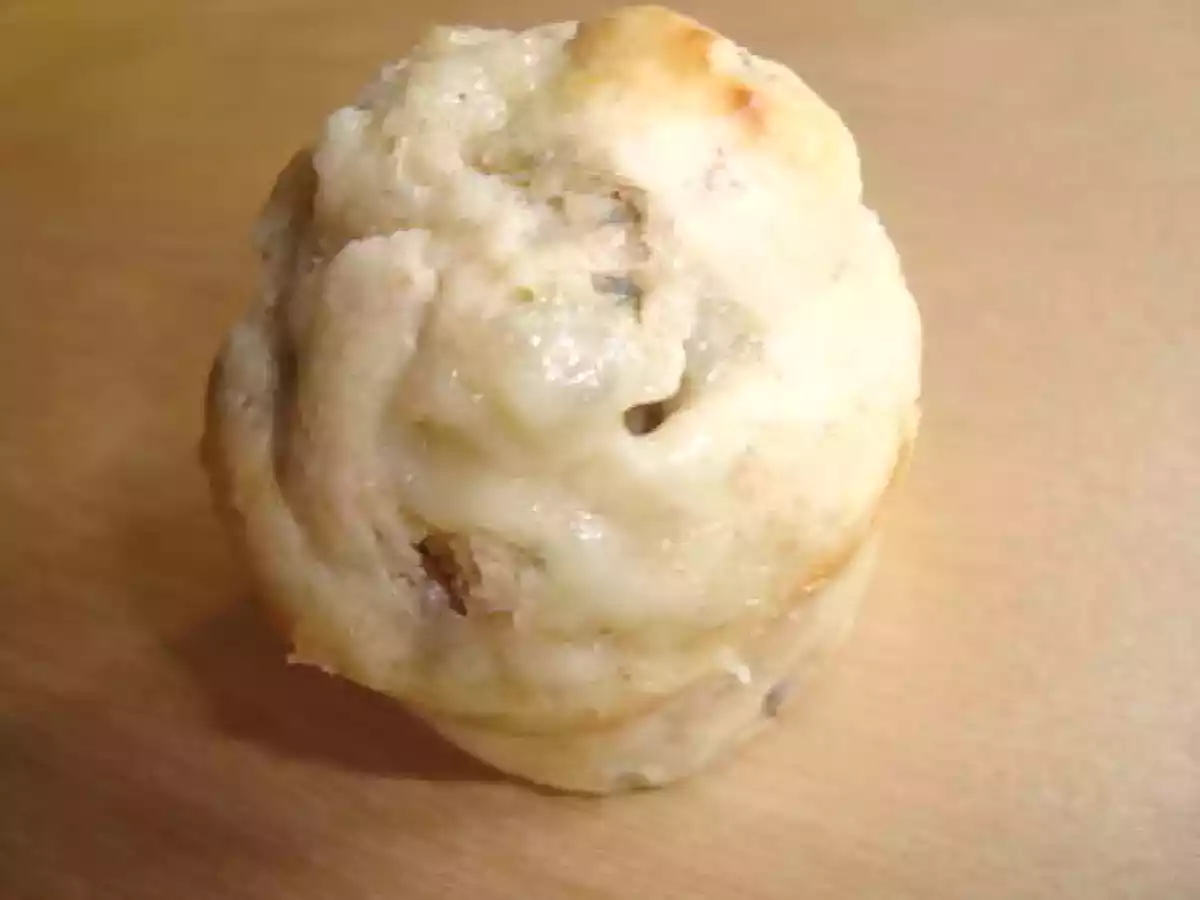 ¤¤¤ Des muffins salés pour l?apéritif : roquefort et noix / tomates et gruyère - photo 3