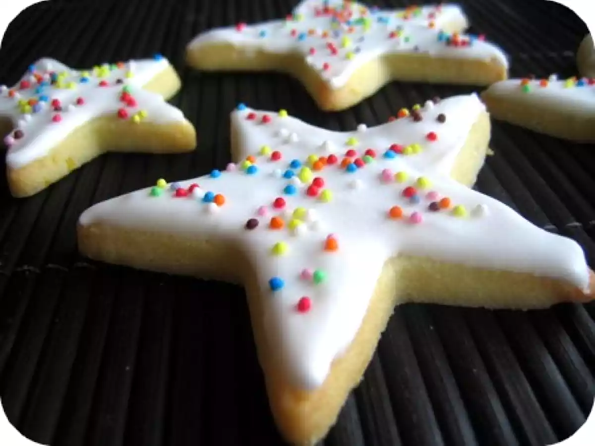 Des sablés au citron et leur glaçage royal et citron-pavot...trop trop bons!