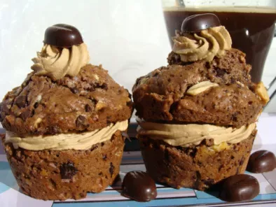 Deux versions pour des muffins aux deux chocolats fourrés : rhum-raisins et café-amaretto - photo 4