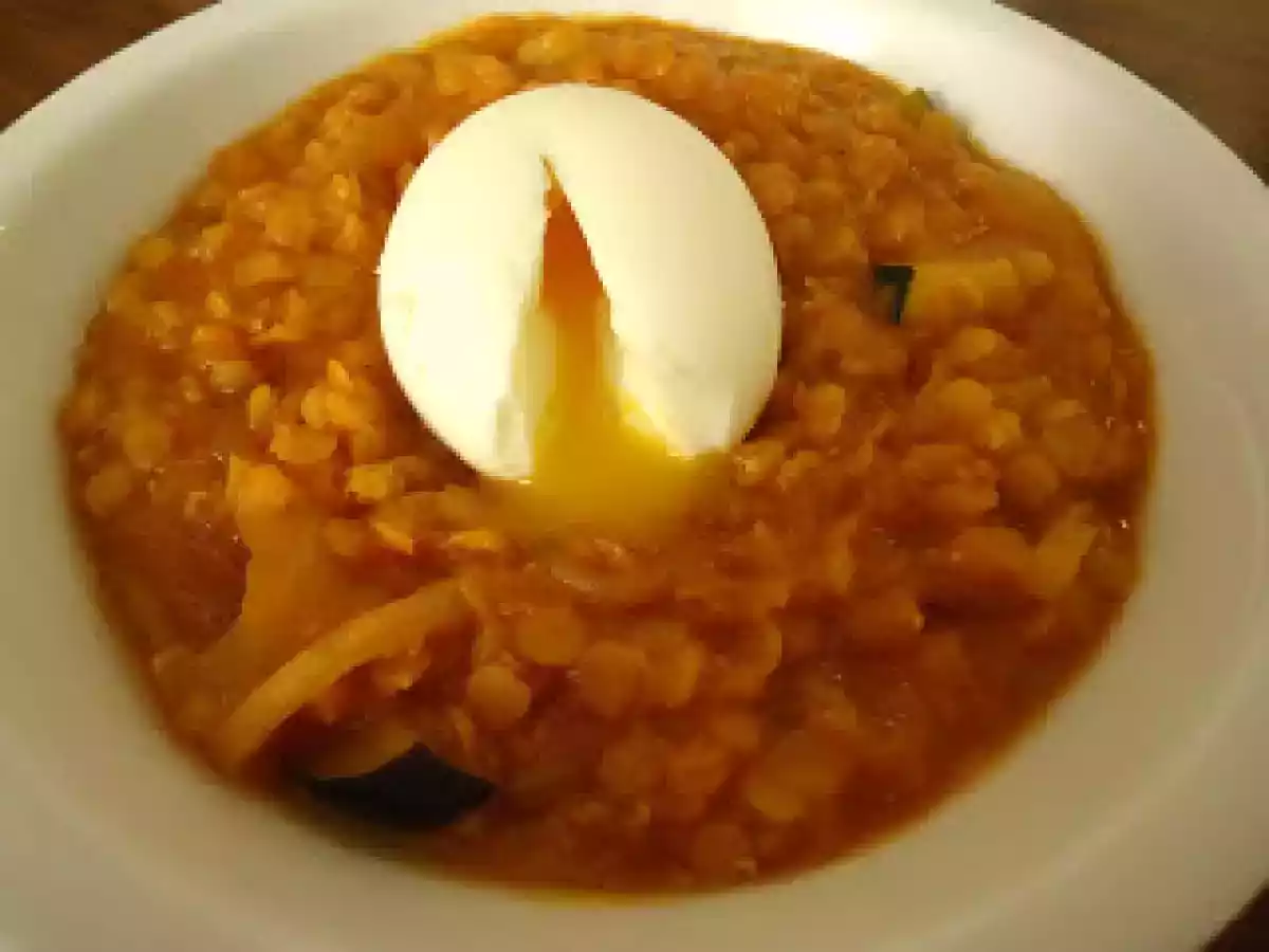 Dhal aux oeufs et courgettes