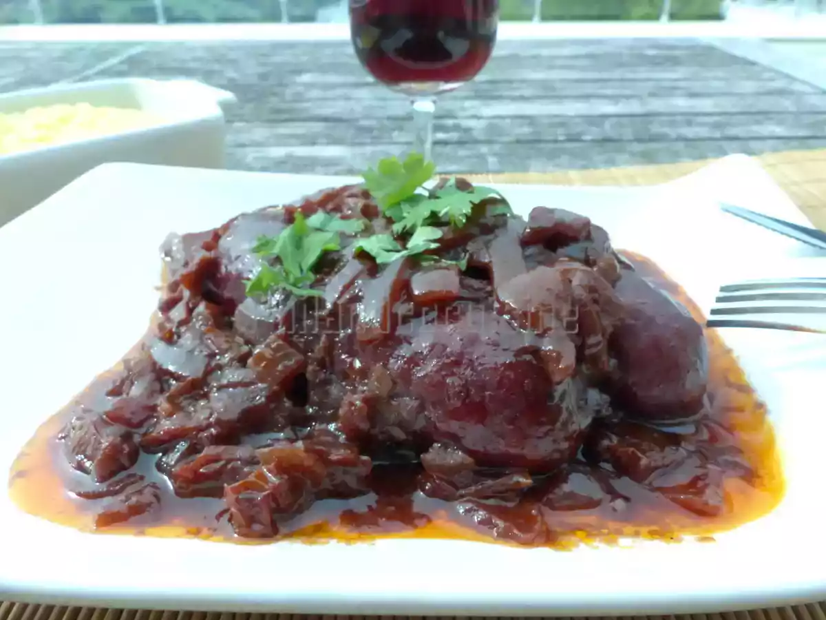 Diots de Savoie sauce aux tomates séchées et au vin rouge - photo 4