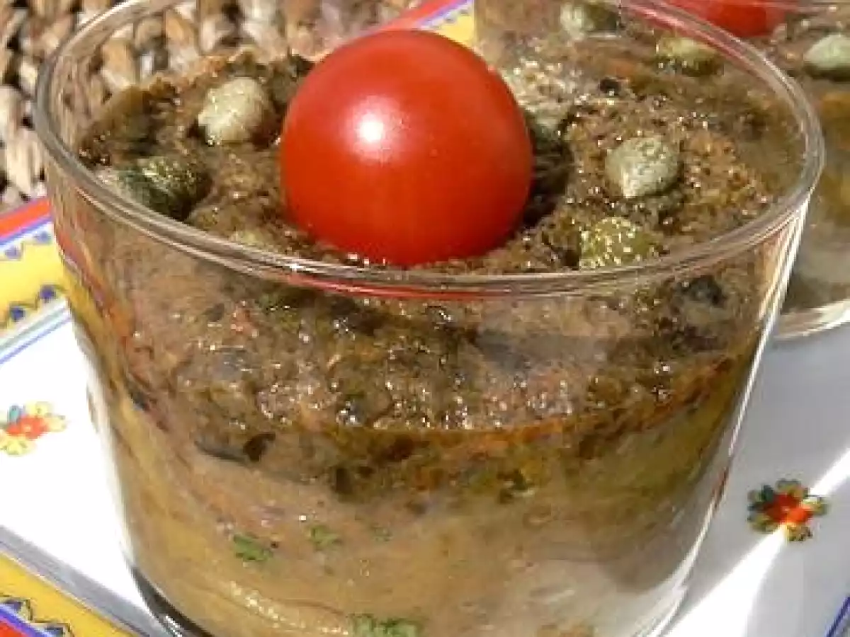 Dip aux poivrons rouges-féta et galettes de semoule, verrines aubergines-tapenade. - photo 2