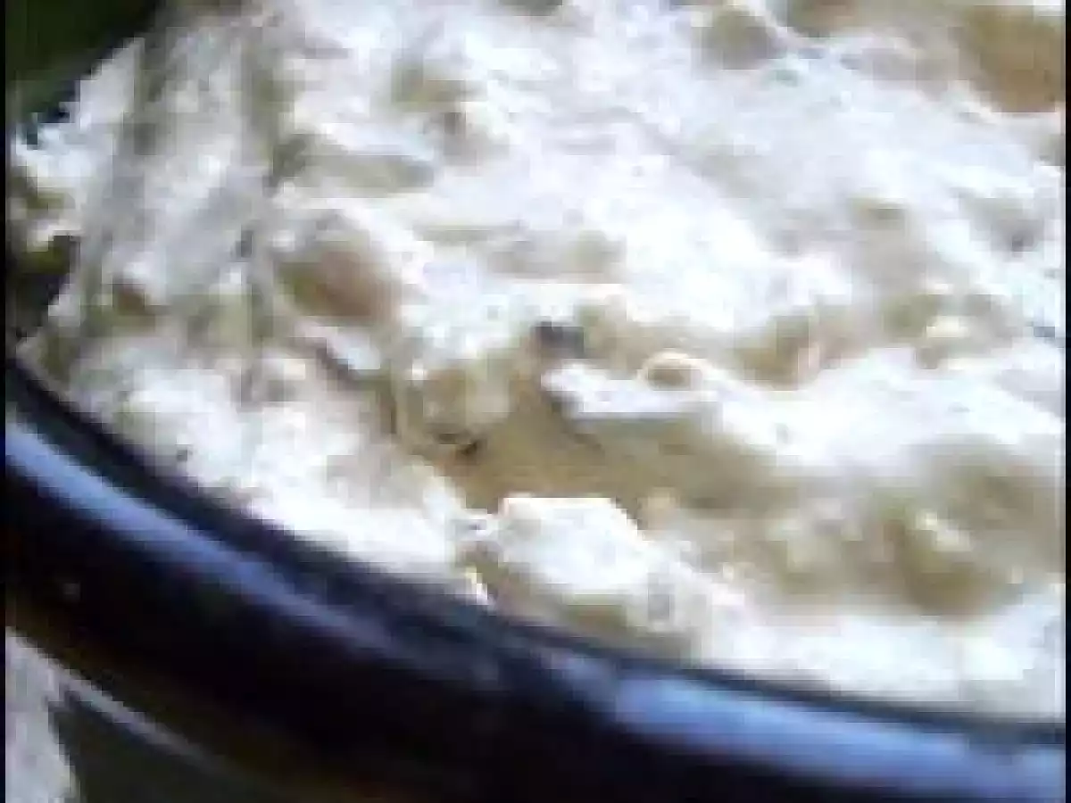 **Dip Poire Au Bleu Et Oignons Caramélisés**