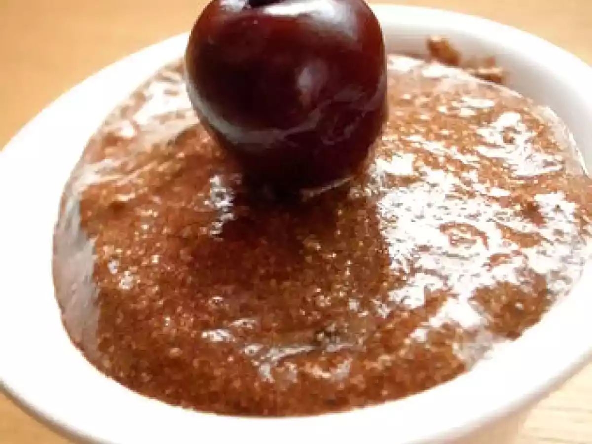 Divine mousse au chocolat, coeur de griotte